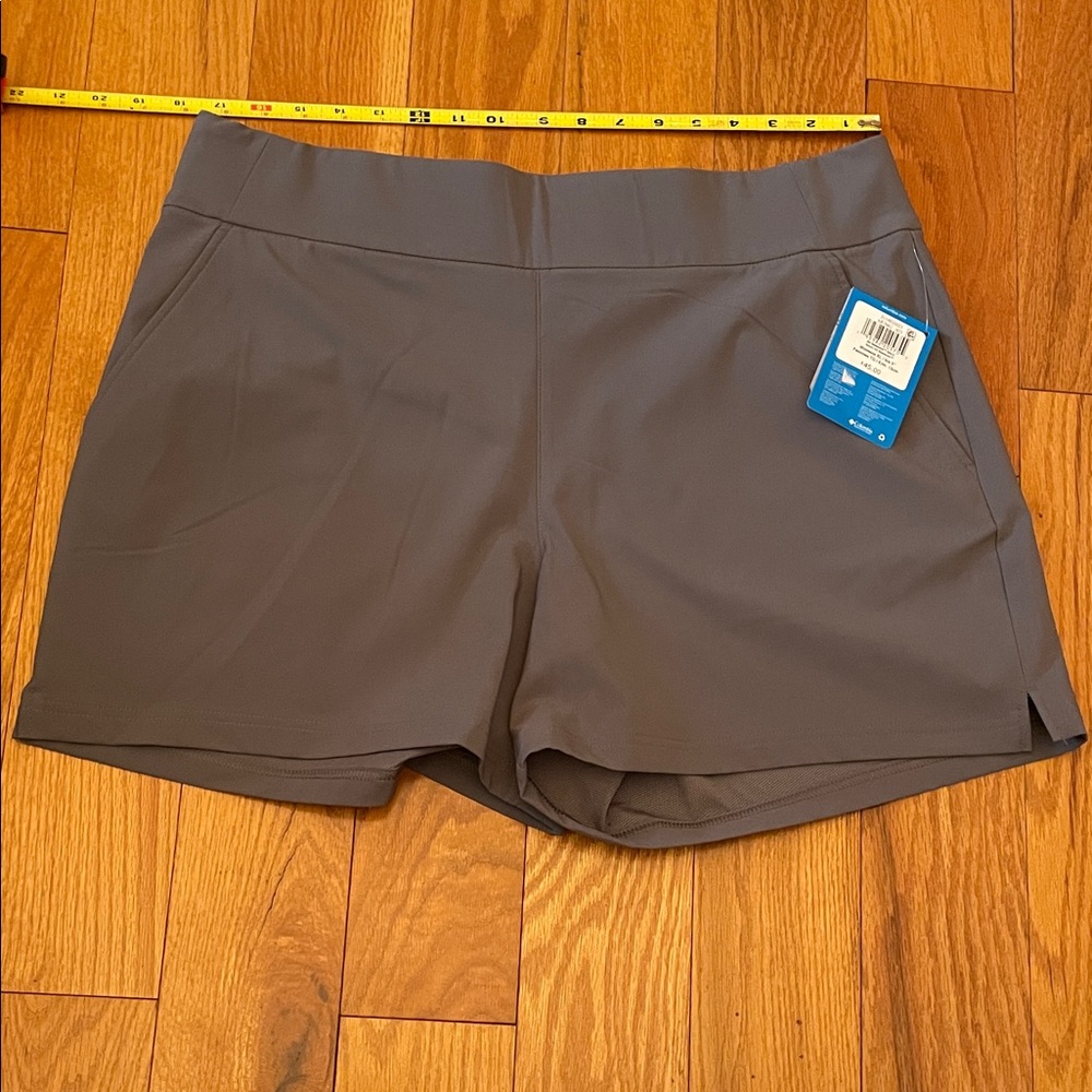 Columbia Women's Athletic Gray Shorts xl Omni shade PFG